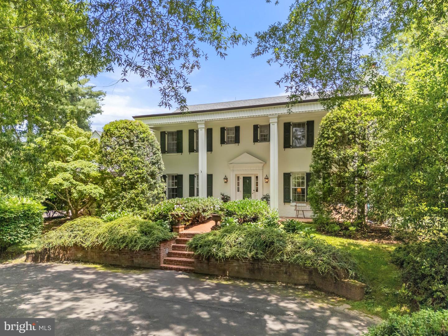 23358 Dover Road, Middleburg