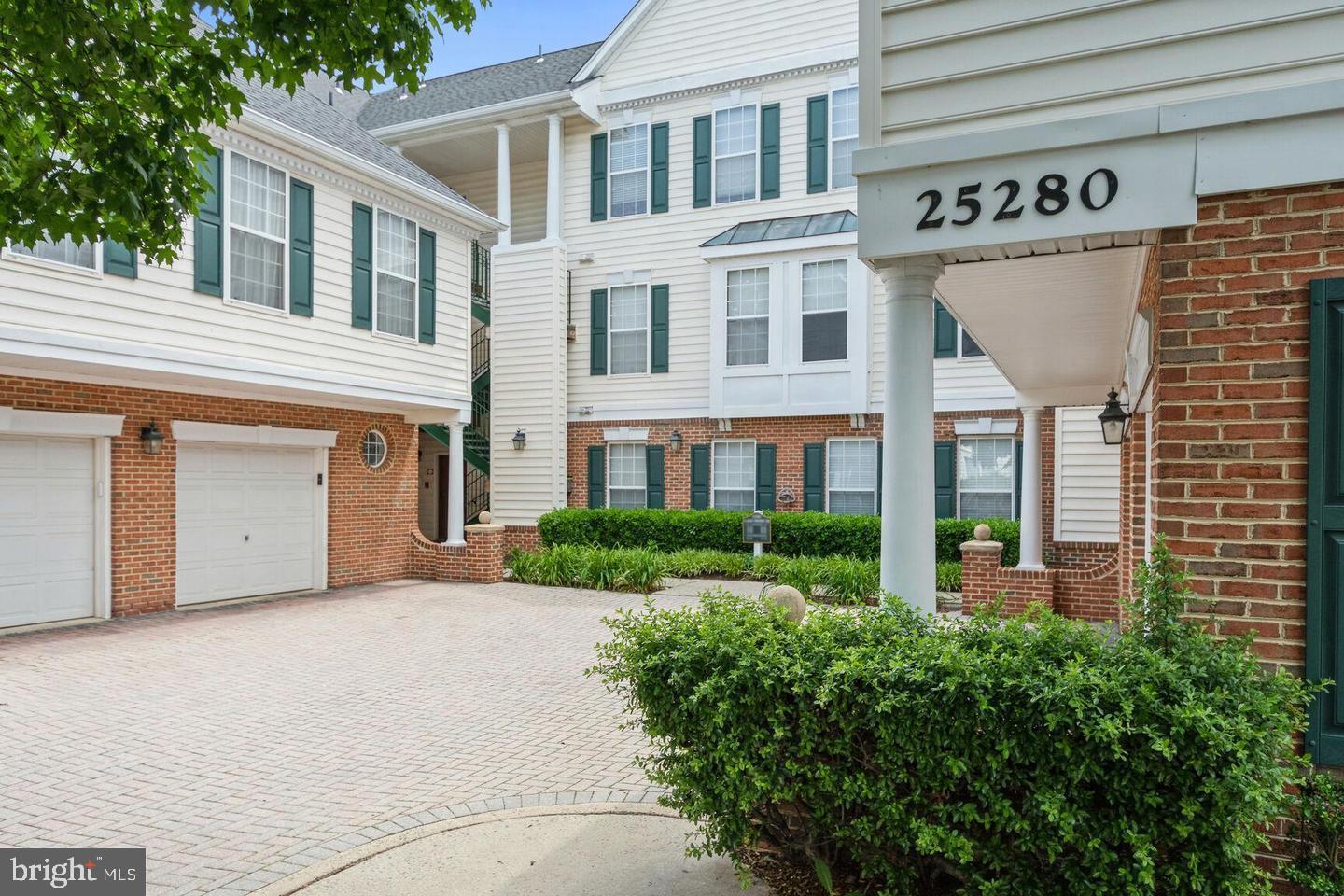 25280 Lake Shore Square #304, Chantilly