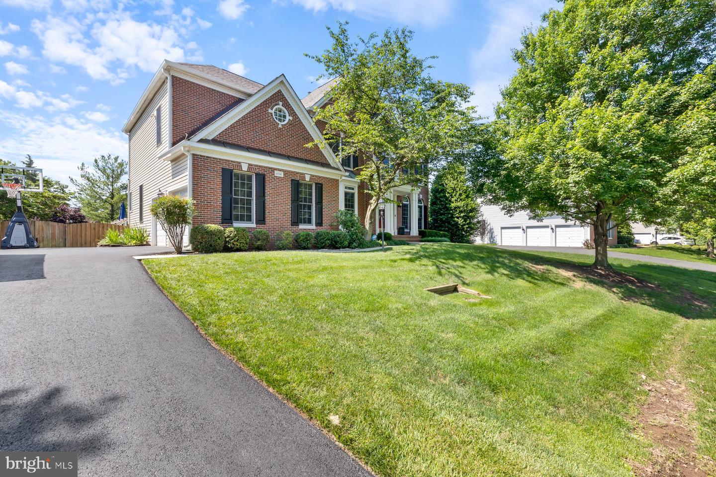 20736 Ashburn Station Place, Ashburn