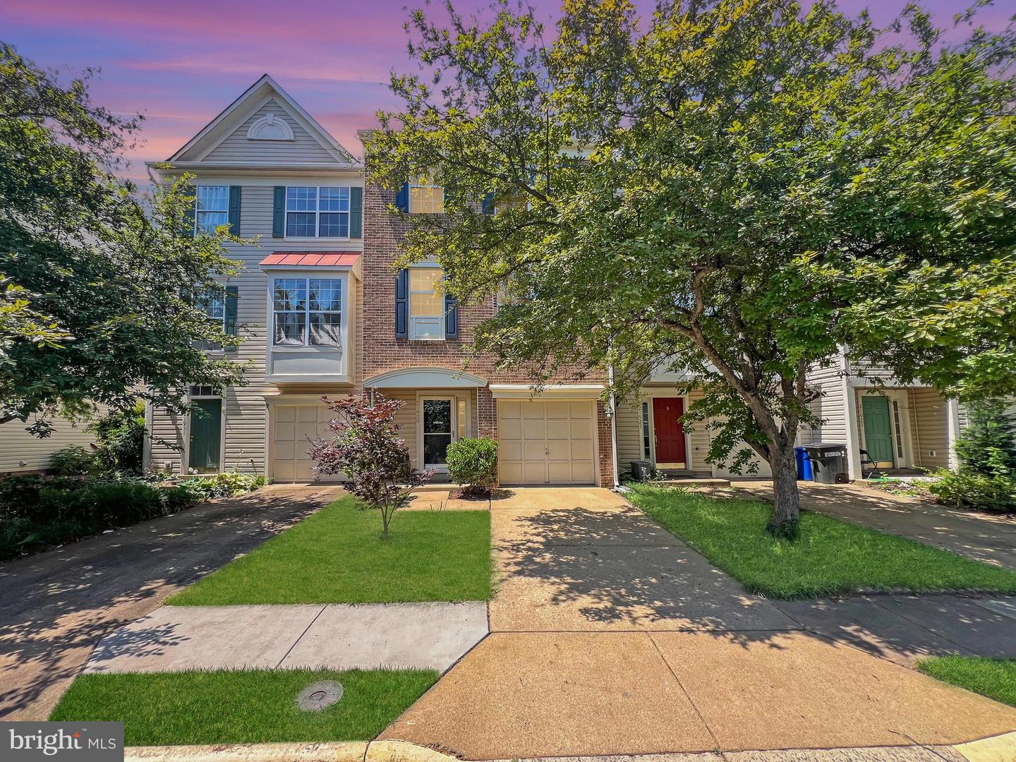 21929 Thompson Square, Sterling