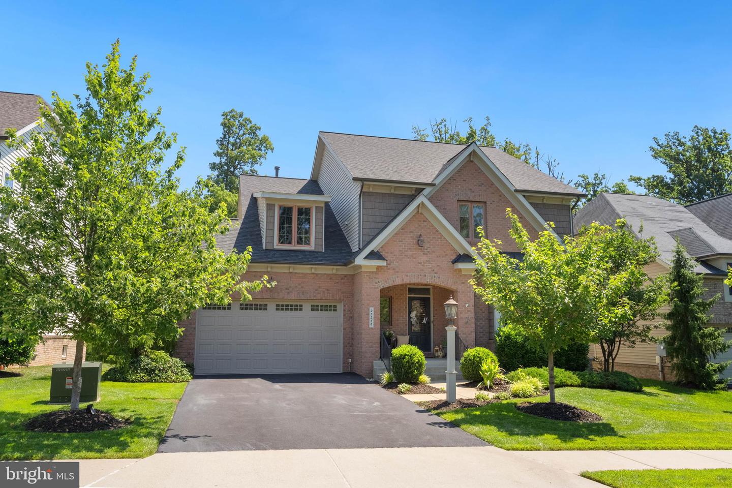 23256 April Mist Place, Brambleton