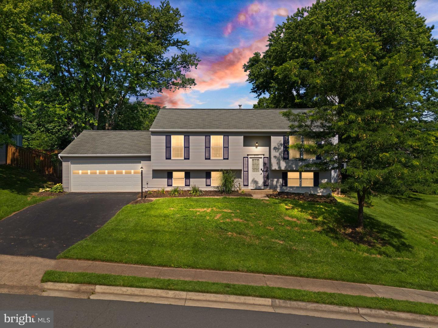 209 Rector Street, Sterling