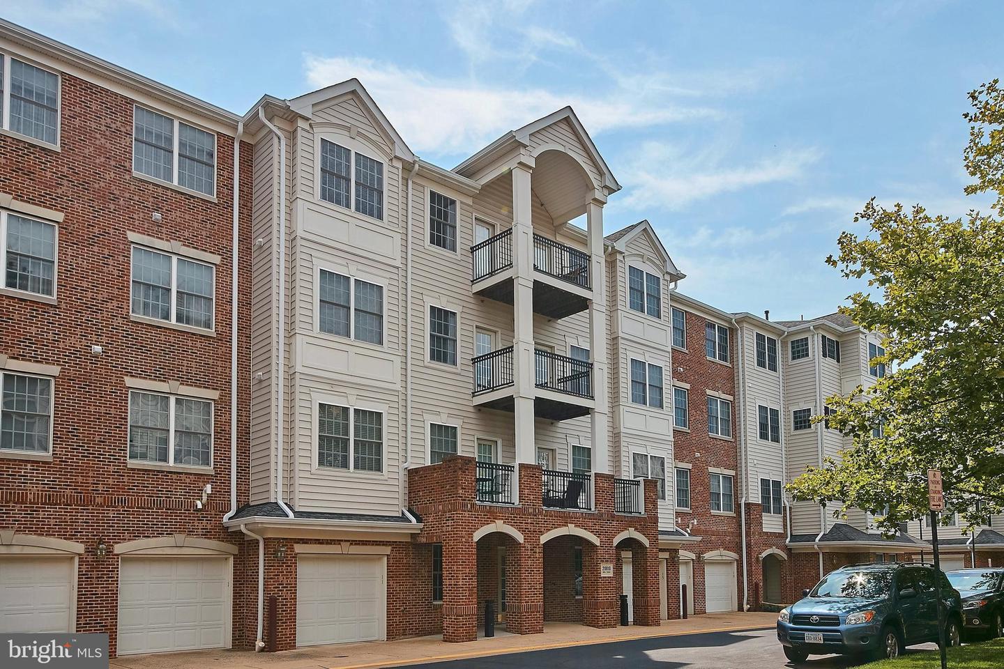20810 Noble Terrace #205, Sterling