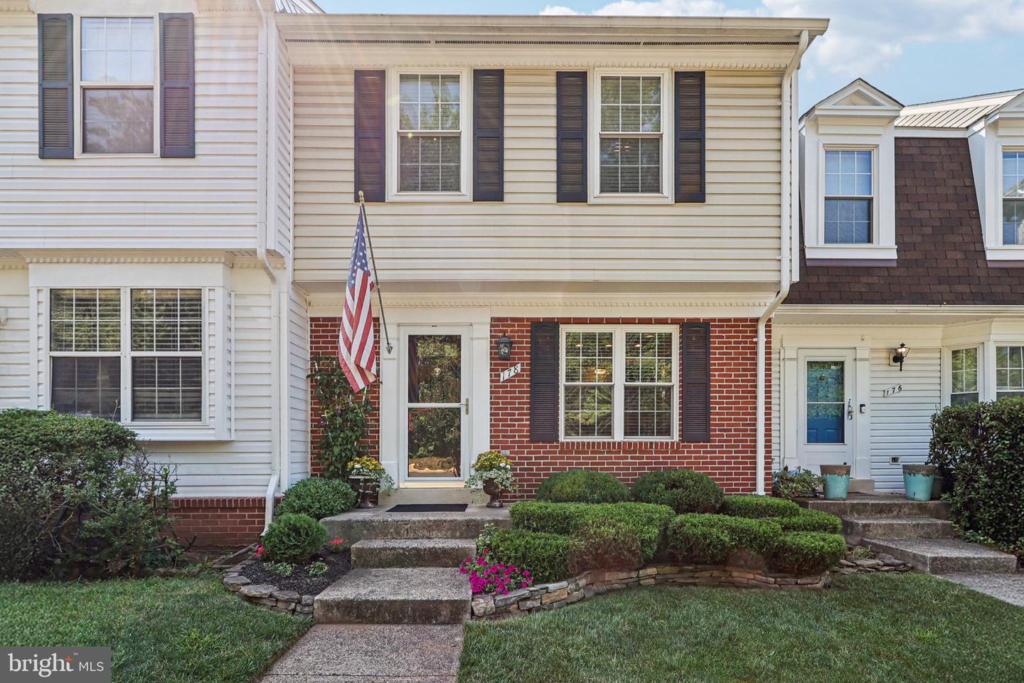 178 Sulgrave Court, Sterling