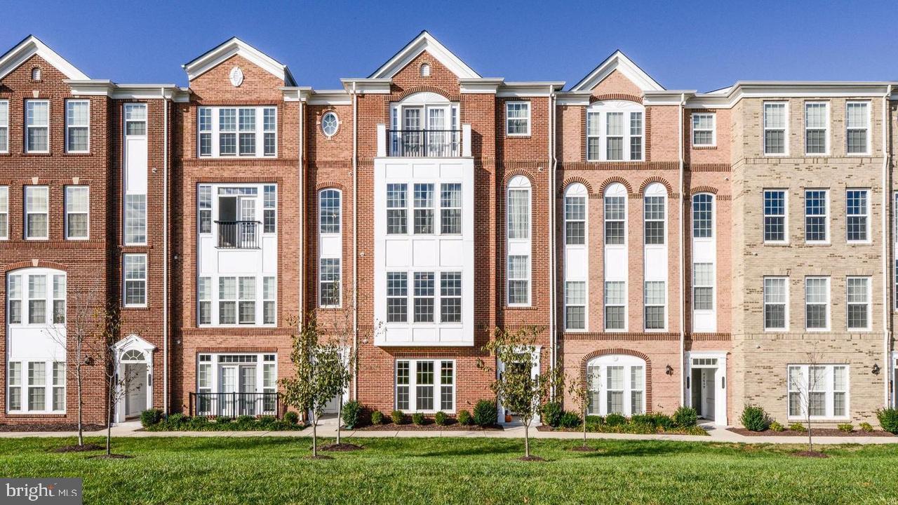 42823 Burrell Square, Ashburn