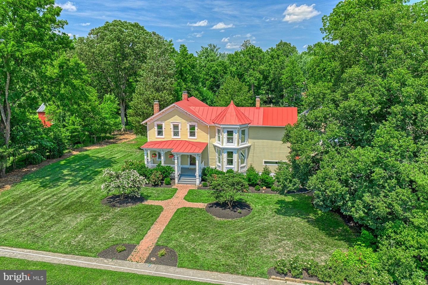 120 W Colonial Highway, Hamilton