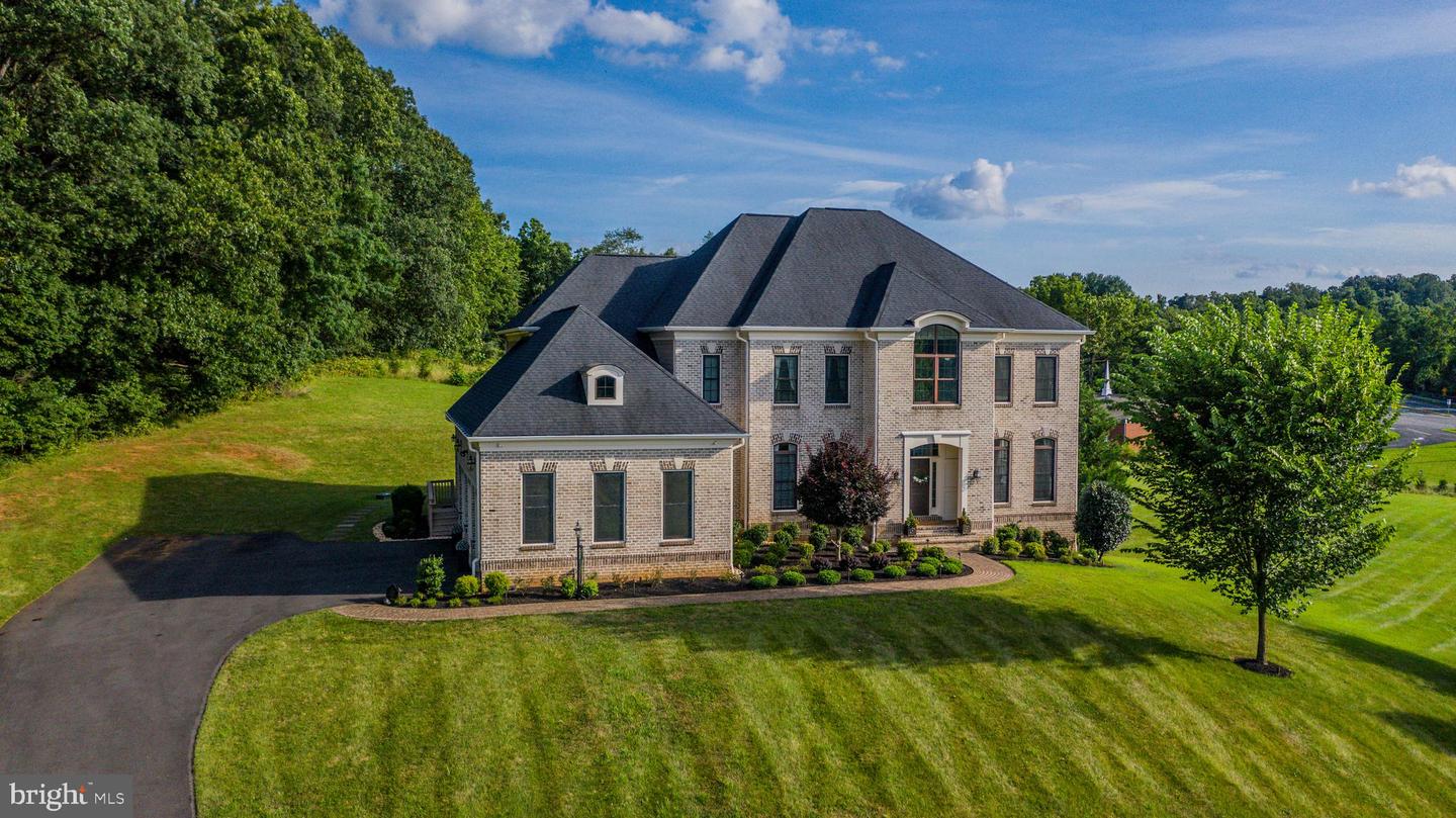 17038 Grindstone Court, Leesburg