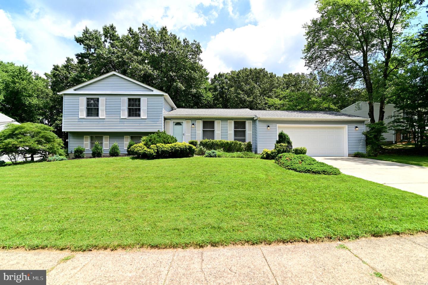 104 Silverleaf Court, Sterling