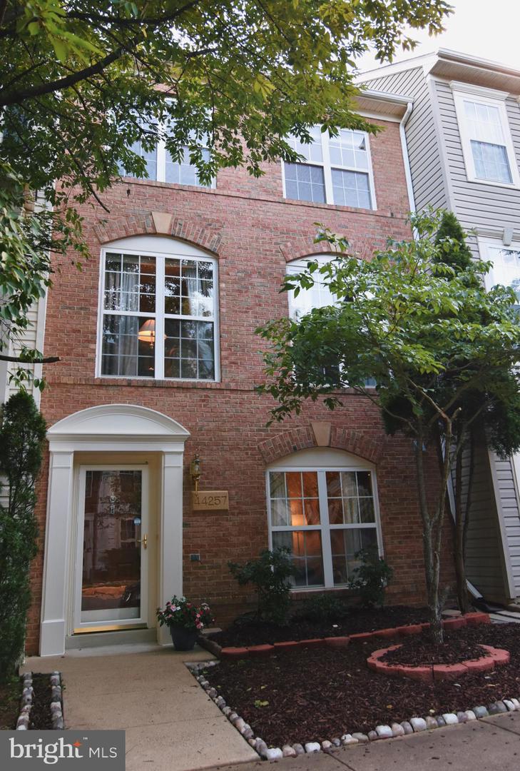 44257 Suscon Square, Ashburn