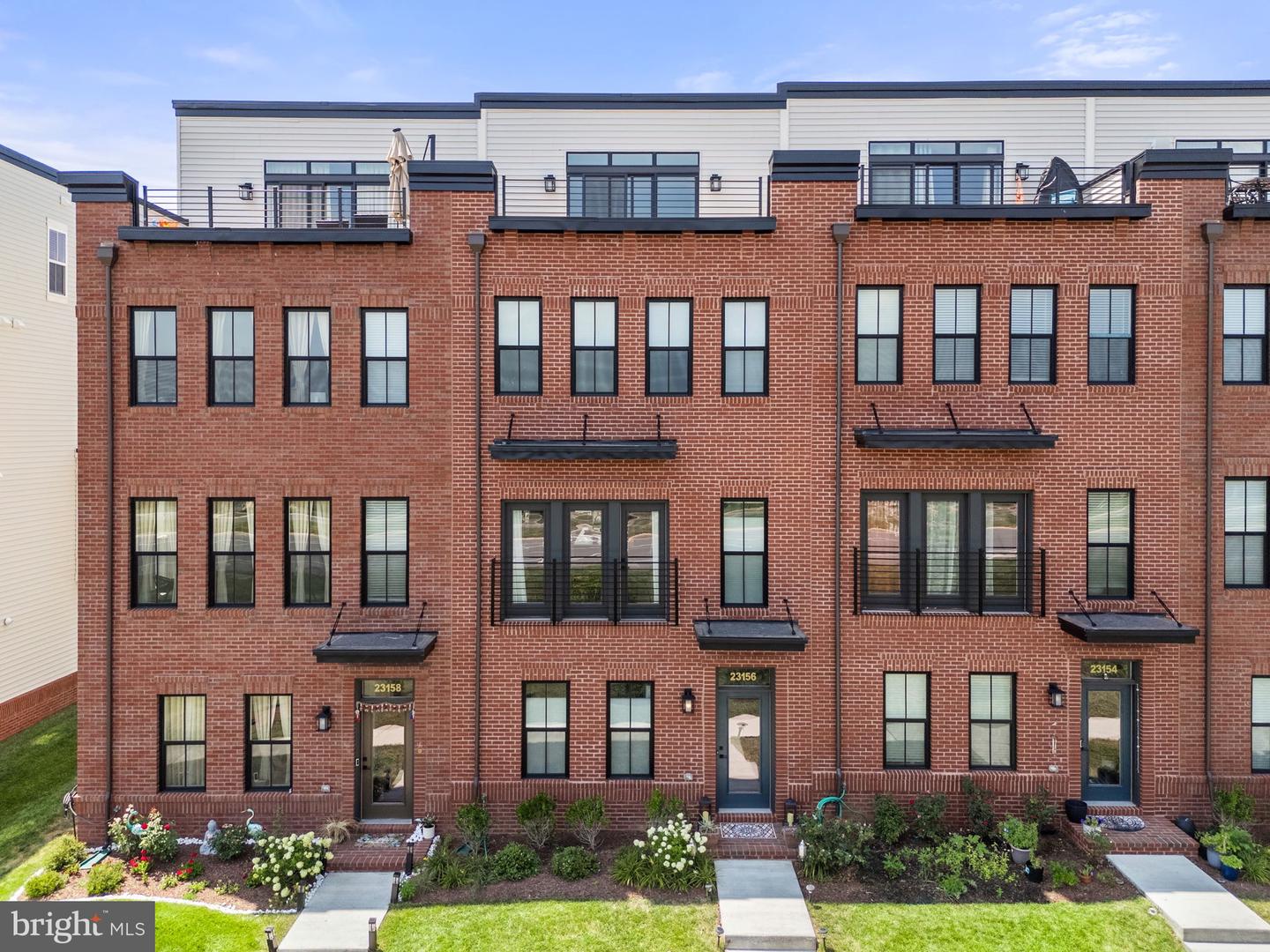 23156 Horseshoe Trail Square, Ashburn