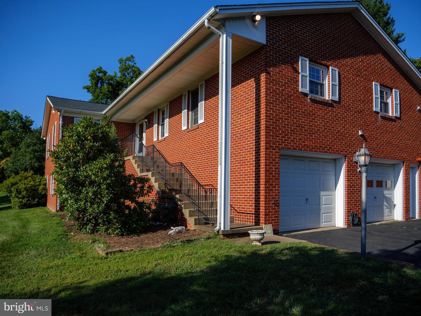 17152 Bridge View Court, Paeonian Springs