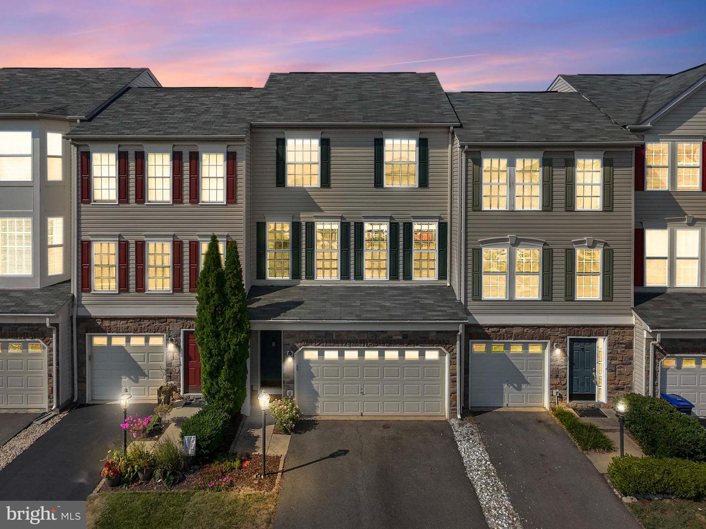 41872 Diabase Square, Aldie