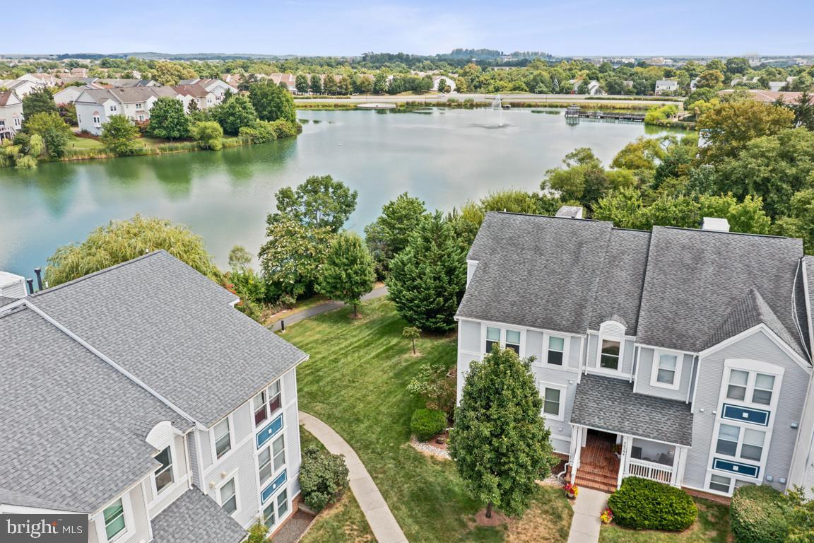 20594 Cornstalk Terrace #201, Ashburn