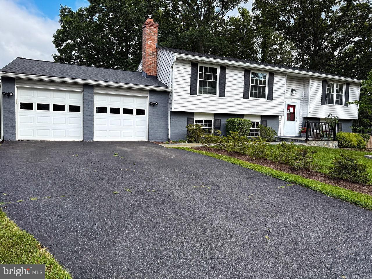 229 Applegate Drive, Sterling
