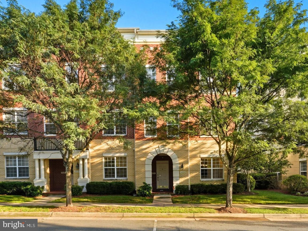 43595 Mcdowell Square, Leesburg