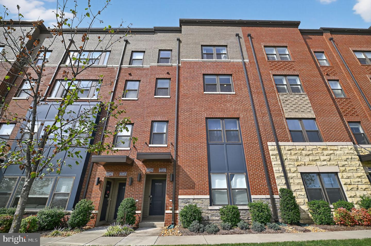 44852 Tiverton Square, Ashburn