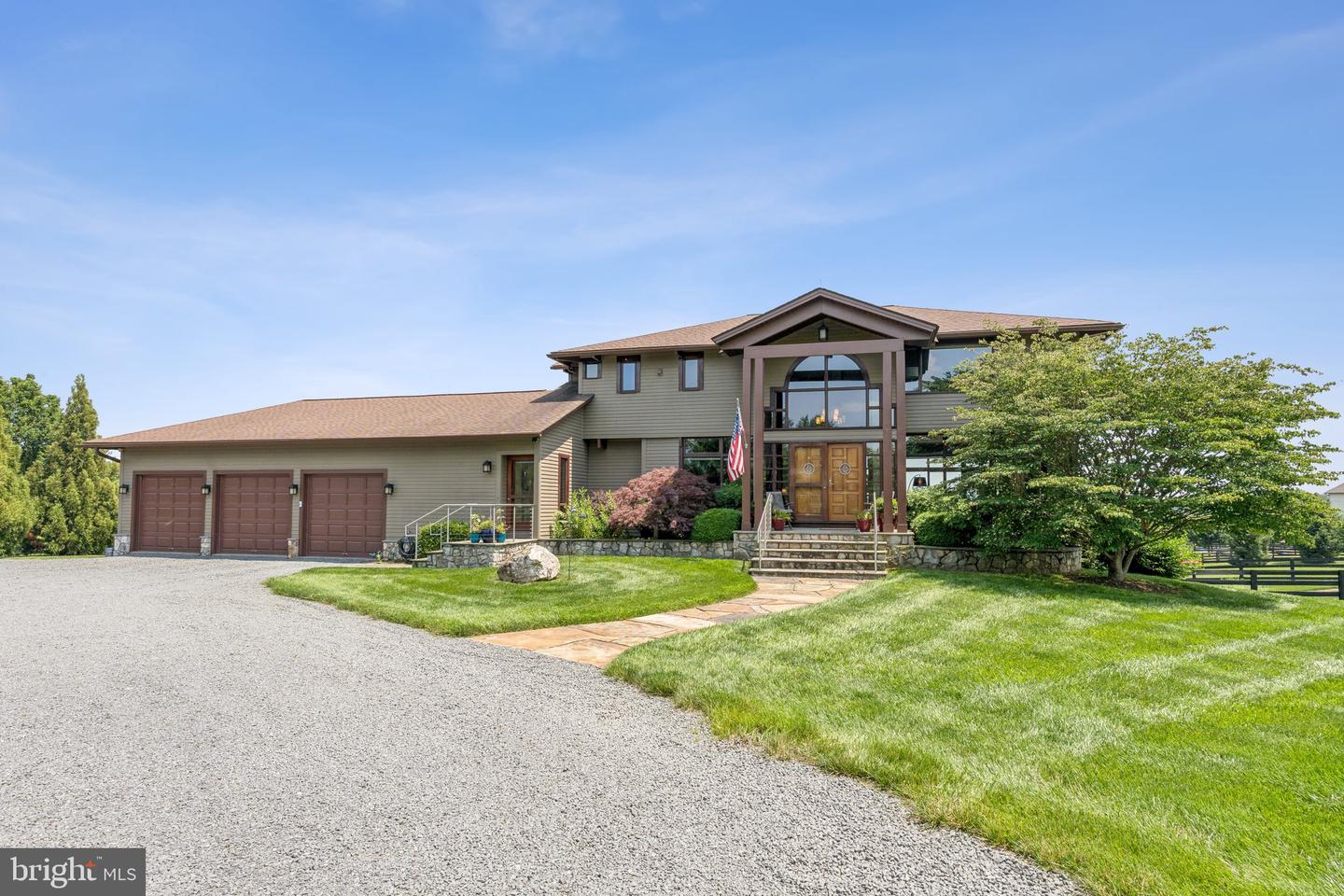 15724 Trapshire Court, Waterford