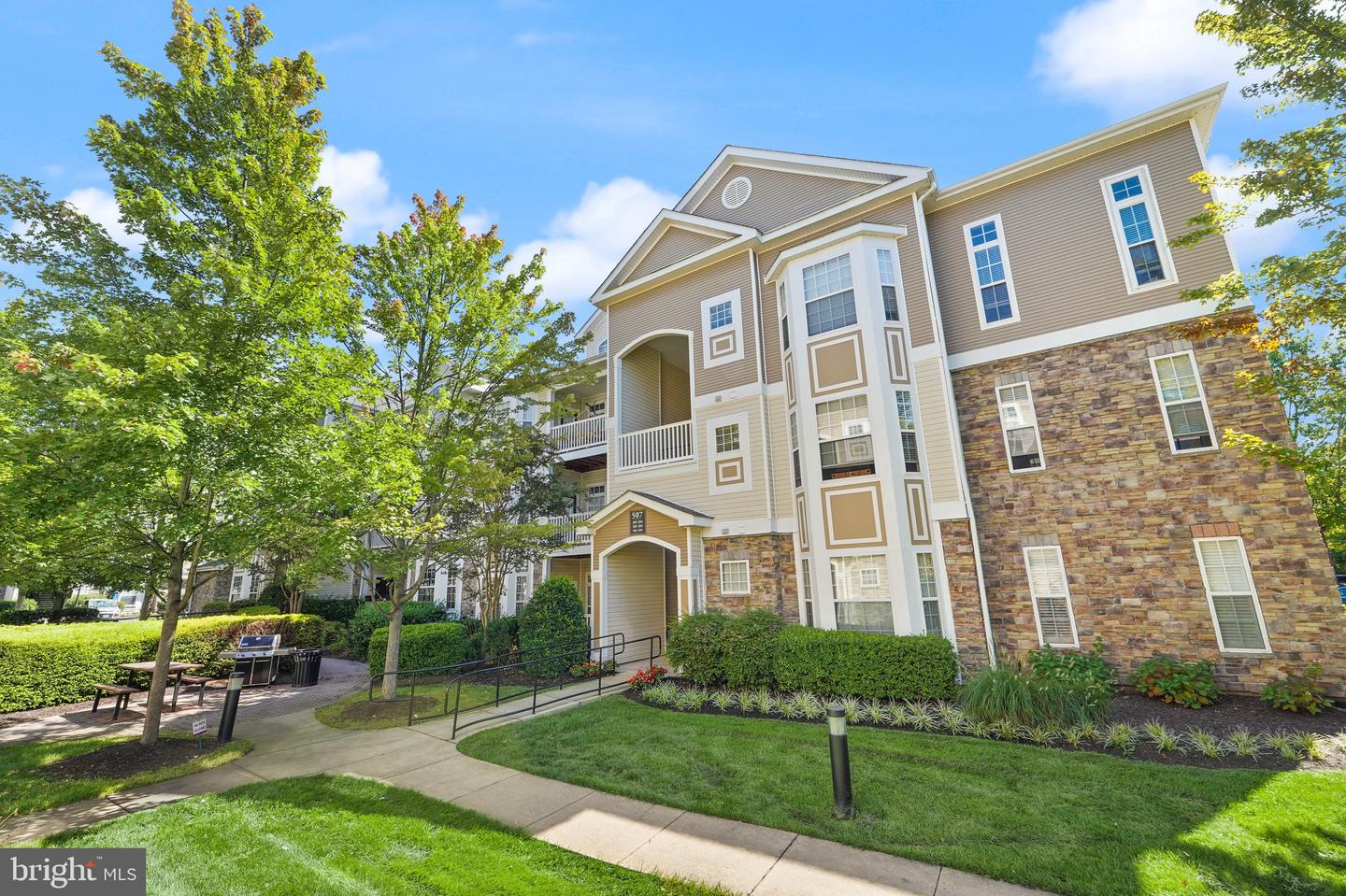 507 Sunset View Terrace SE #108, Leesburg