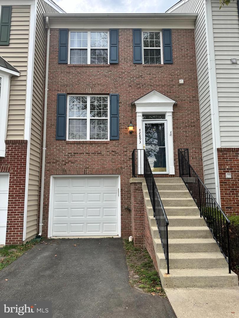 42893 Golf View Dr, South Riding