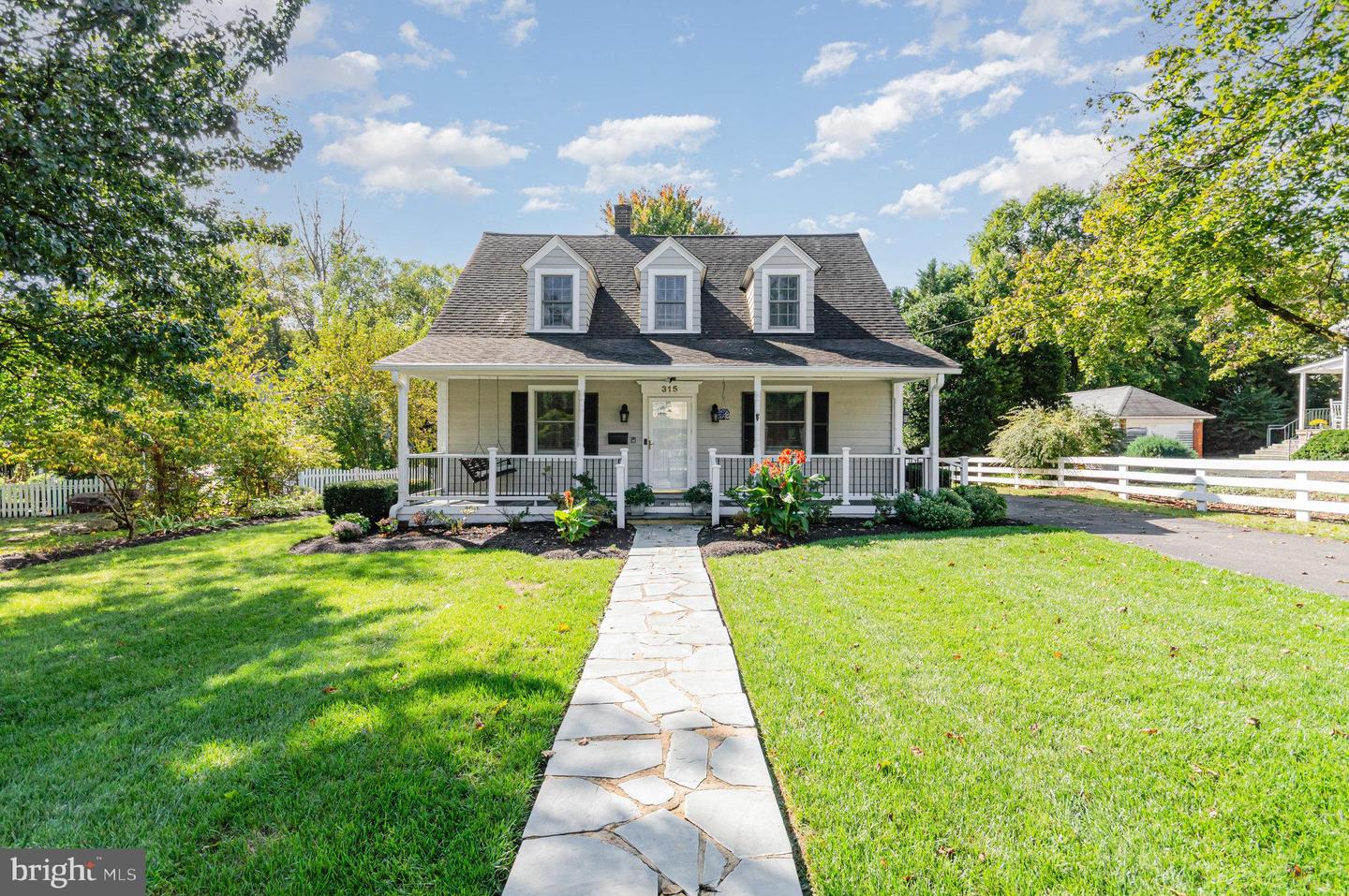 315 Edwards Ferry Road NE, Leesburg