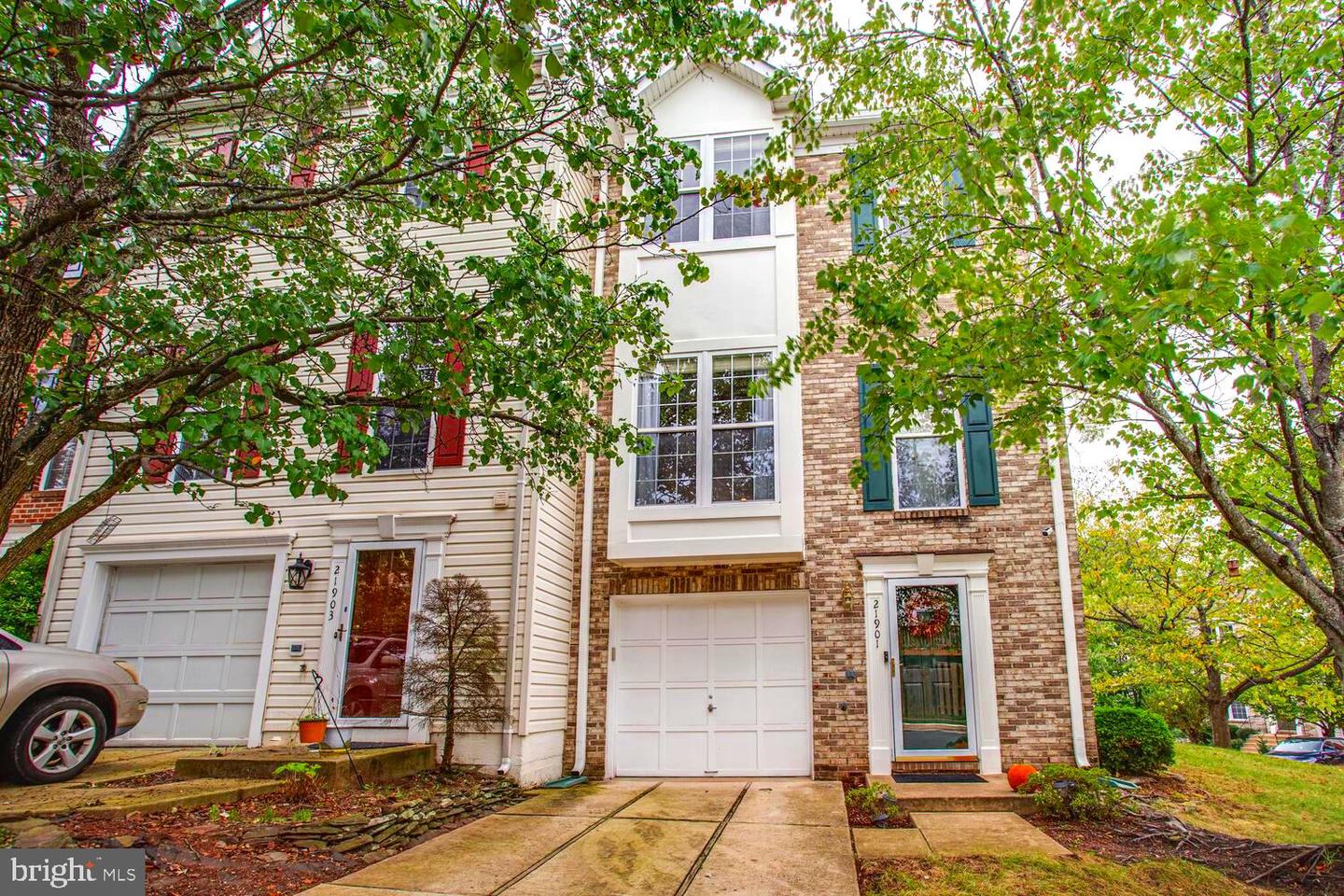 21901 Golden Spike Terrace, Sterling