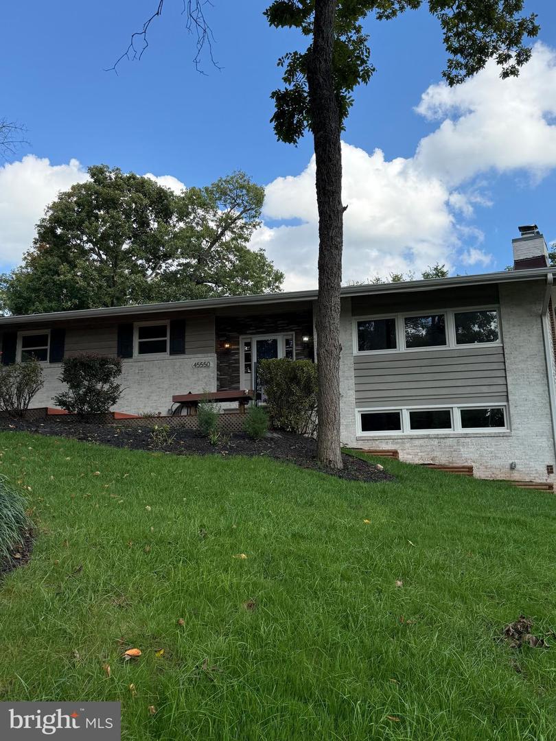 45550 Lakeside Drive, Sterling