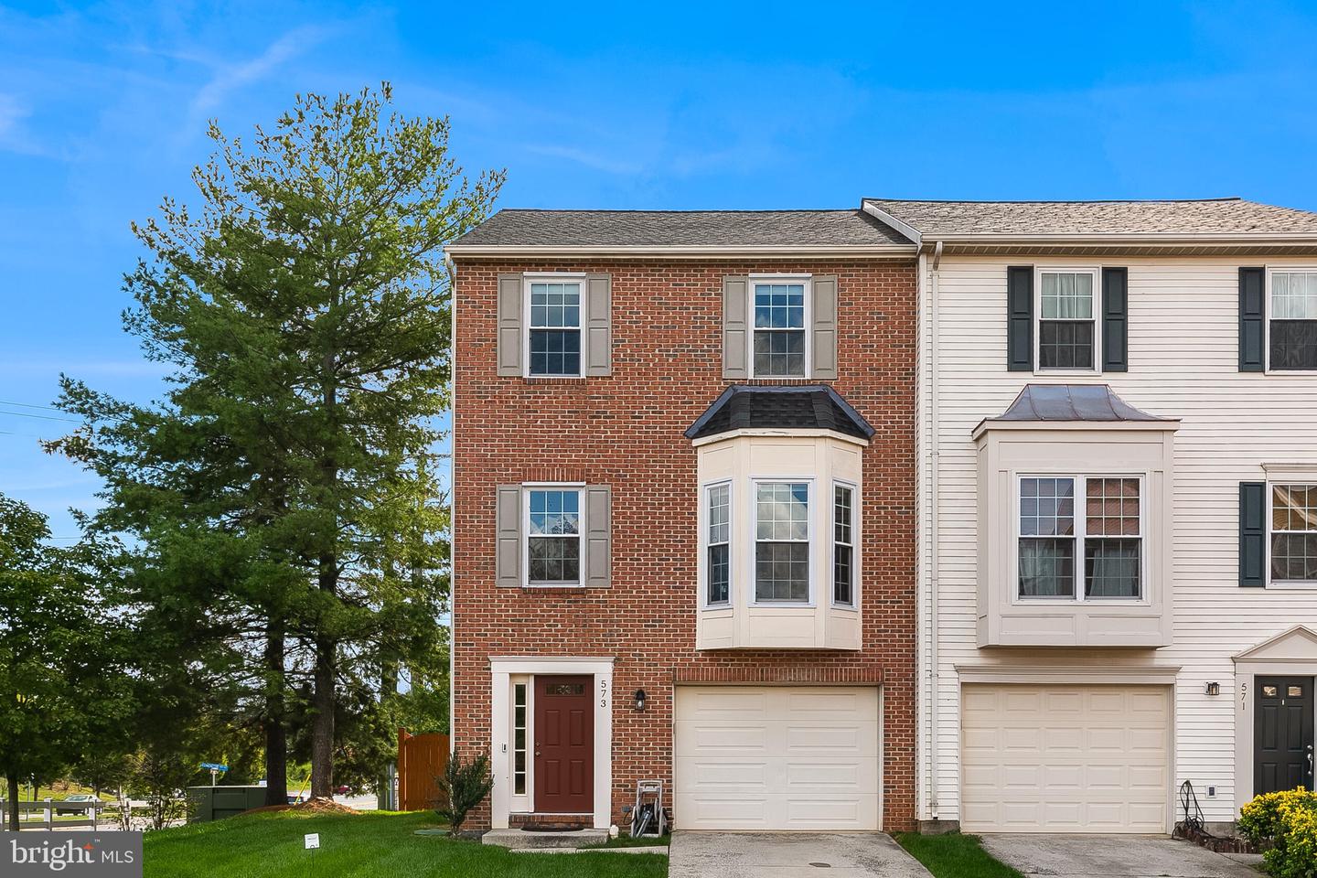 573 Tuliptree Square NE, Leesburg