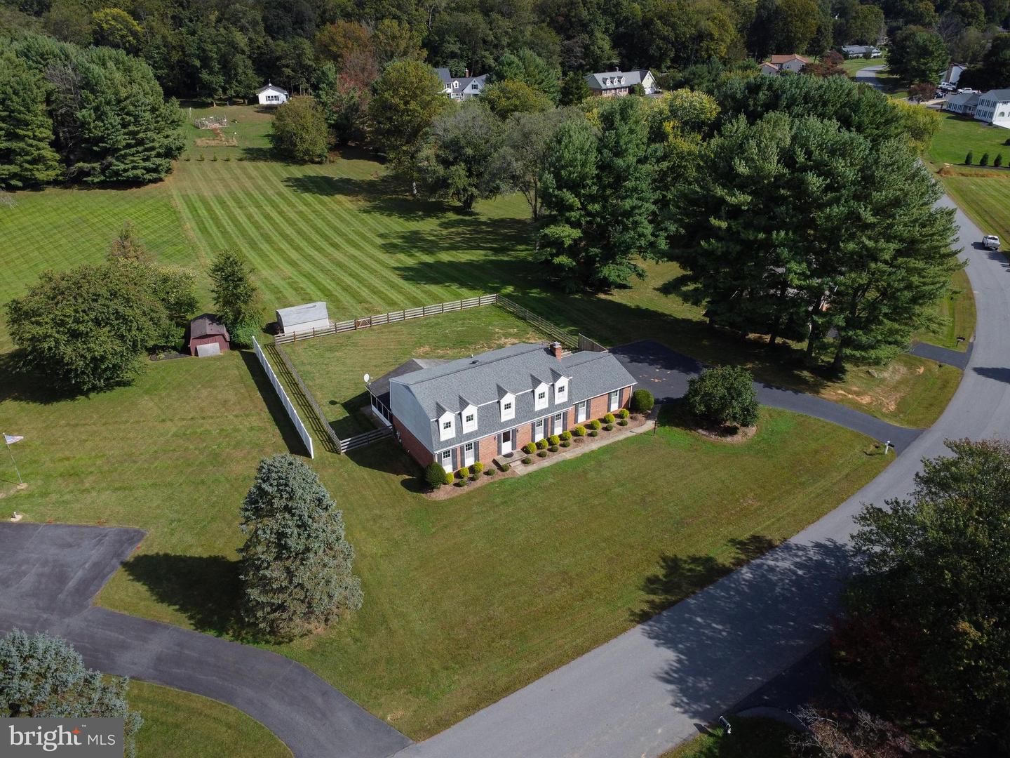 17412 Madison Avenue, Hamilton