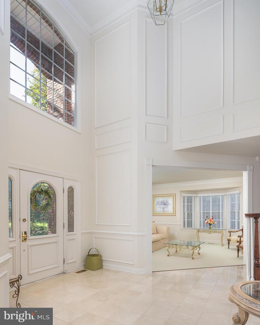 19685 Stanford Hall Place, Ashburn