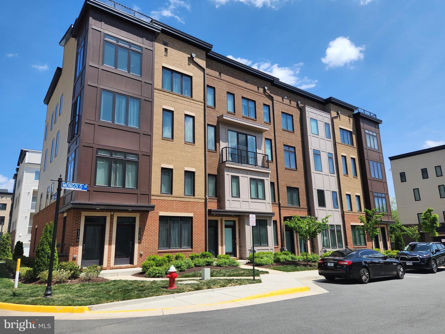 43186 Mongold Square, Ashburn