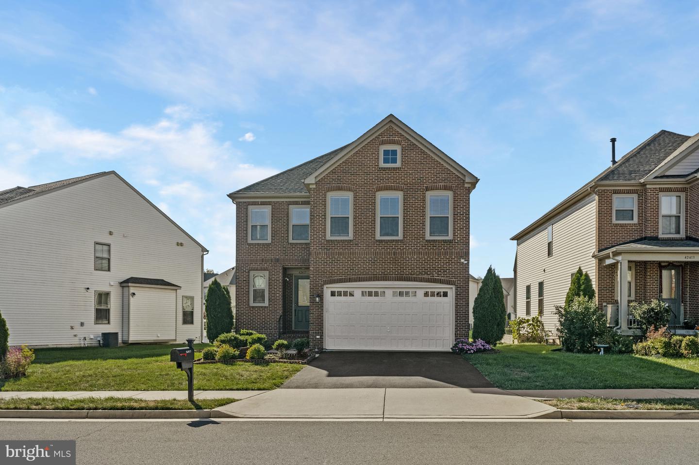 42417 Leeds Field Drive, Chantilly