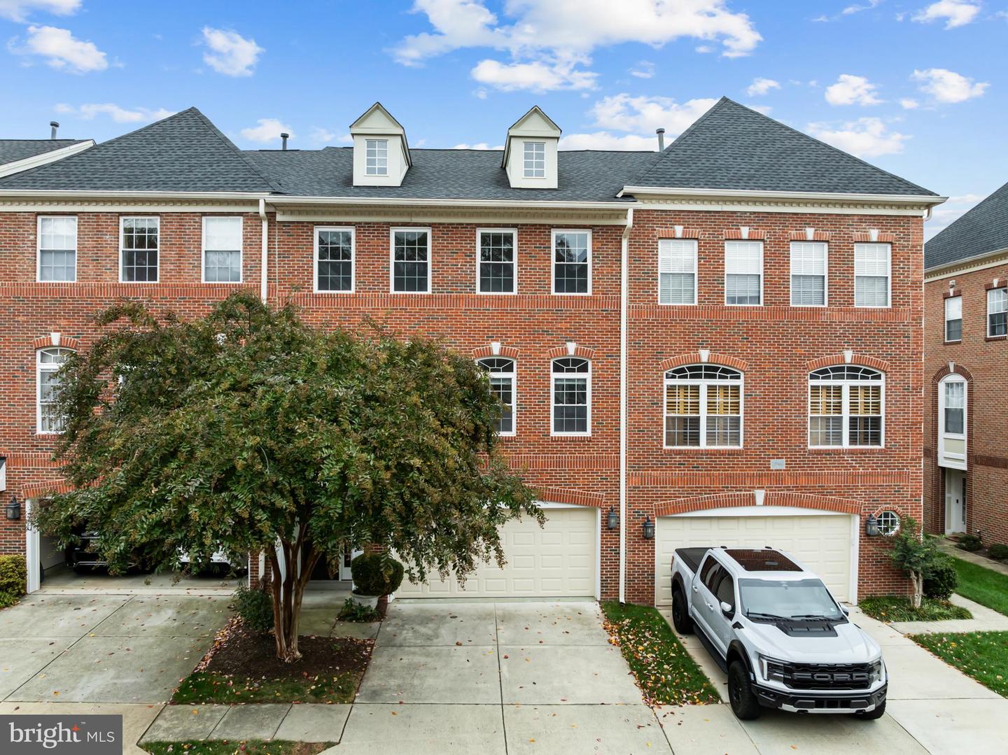 20366 Clover Field Terrace, Sterling