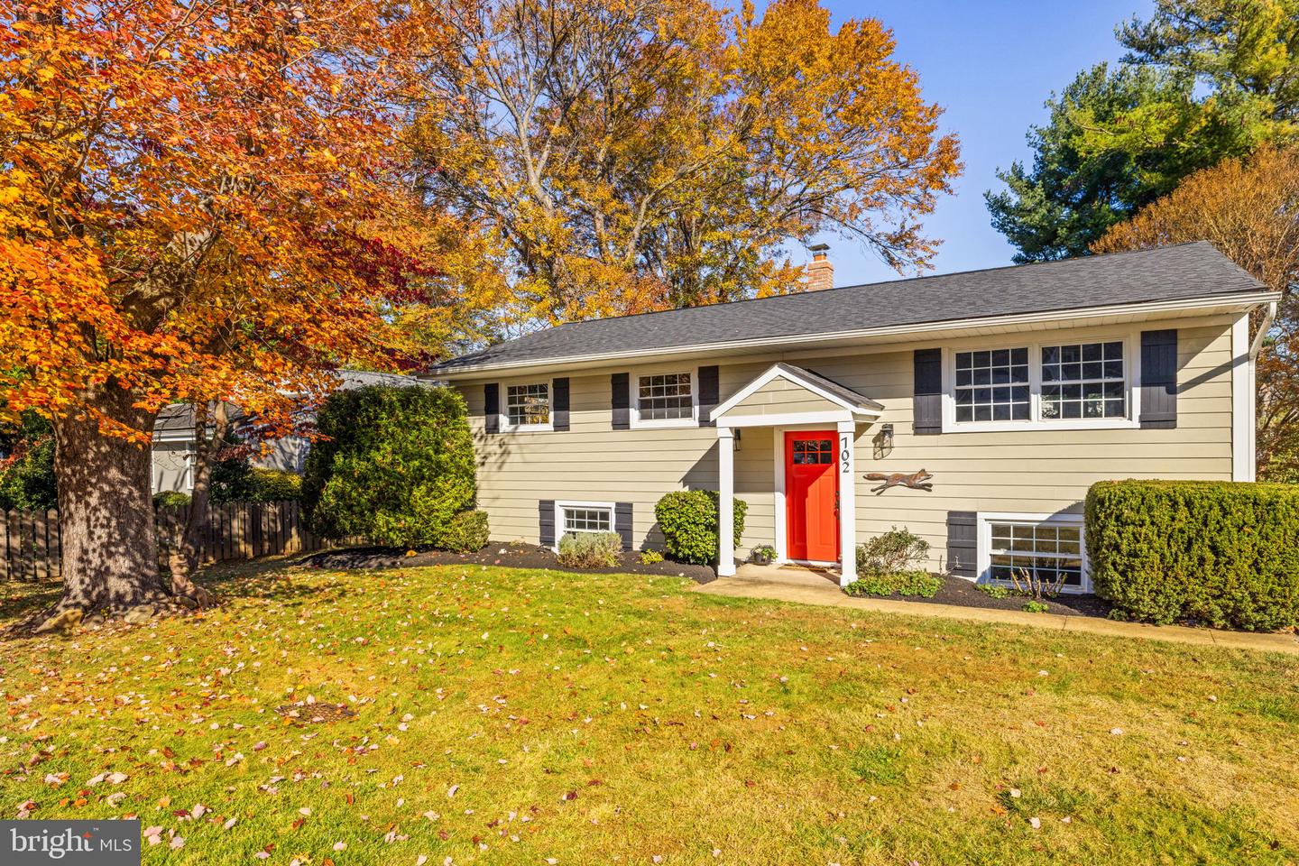 702 Stonewall Avenue, Middleburg