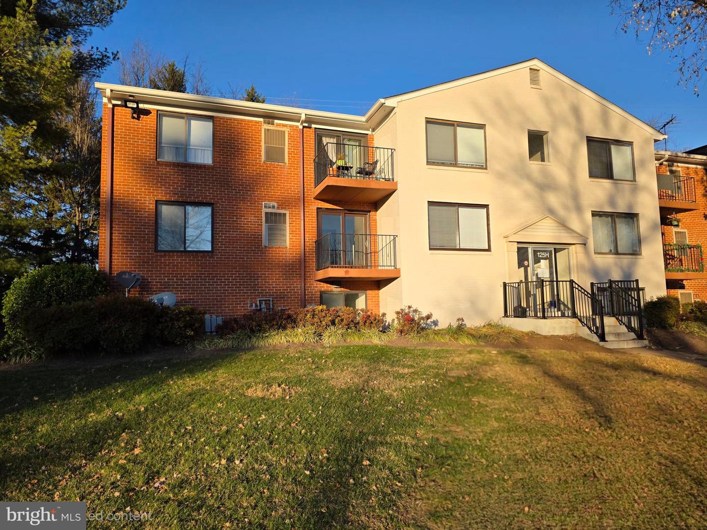 125 Clubhouse Drive SW #4, Leesburg