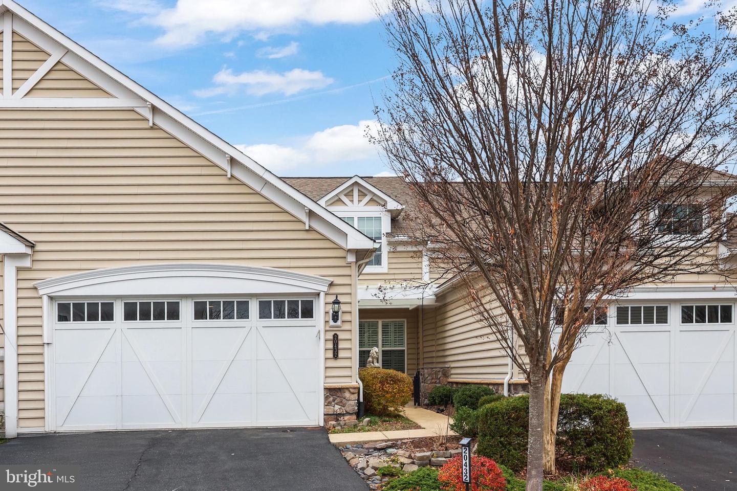 20432 Island West Square, Ashburn