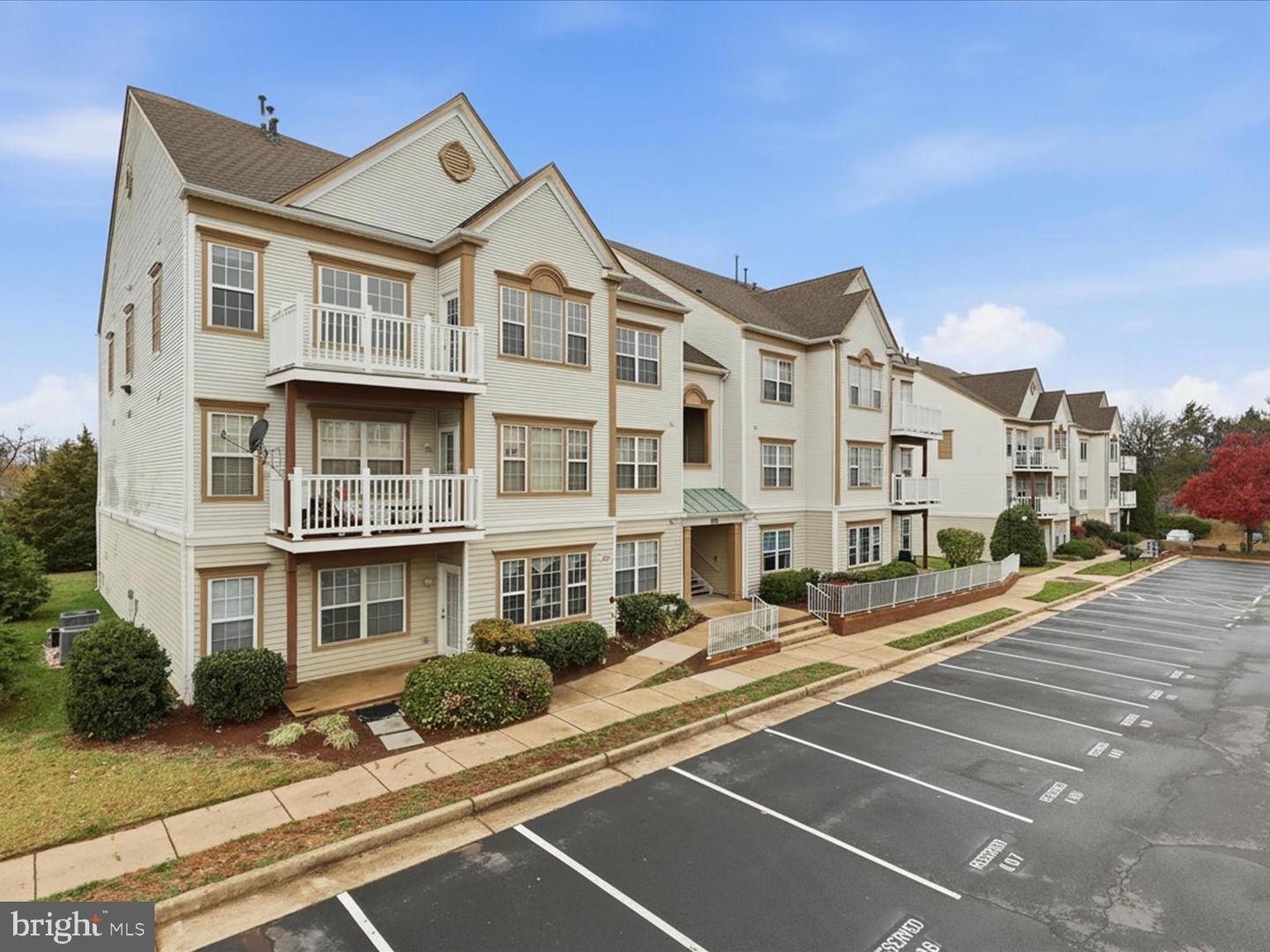 21855 Locomotive Terrace #300, Sterling