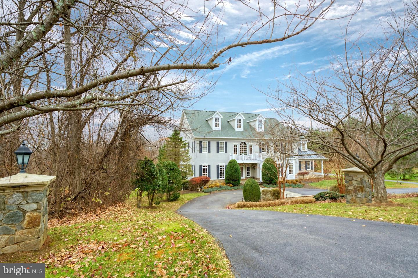 40398 Beacon Hill Drive, Leesburg