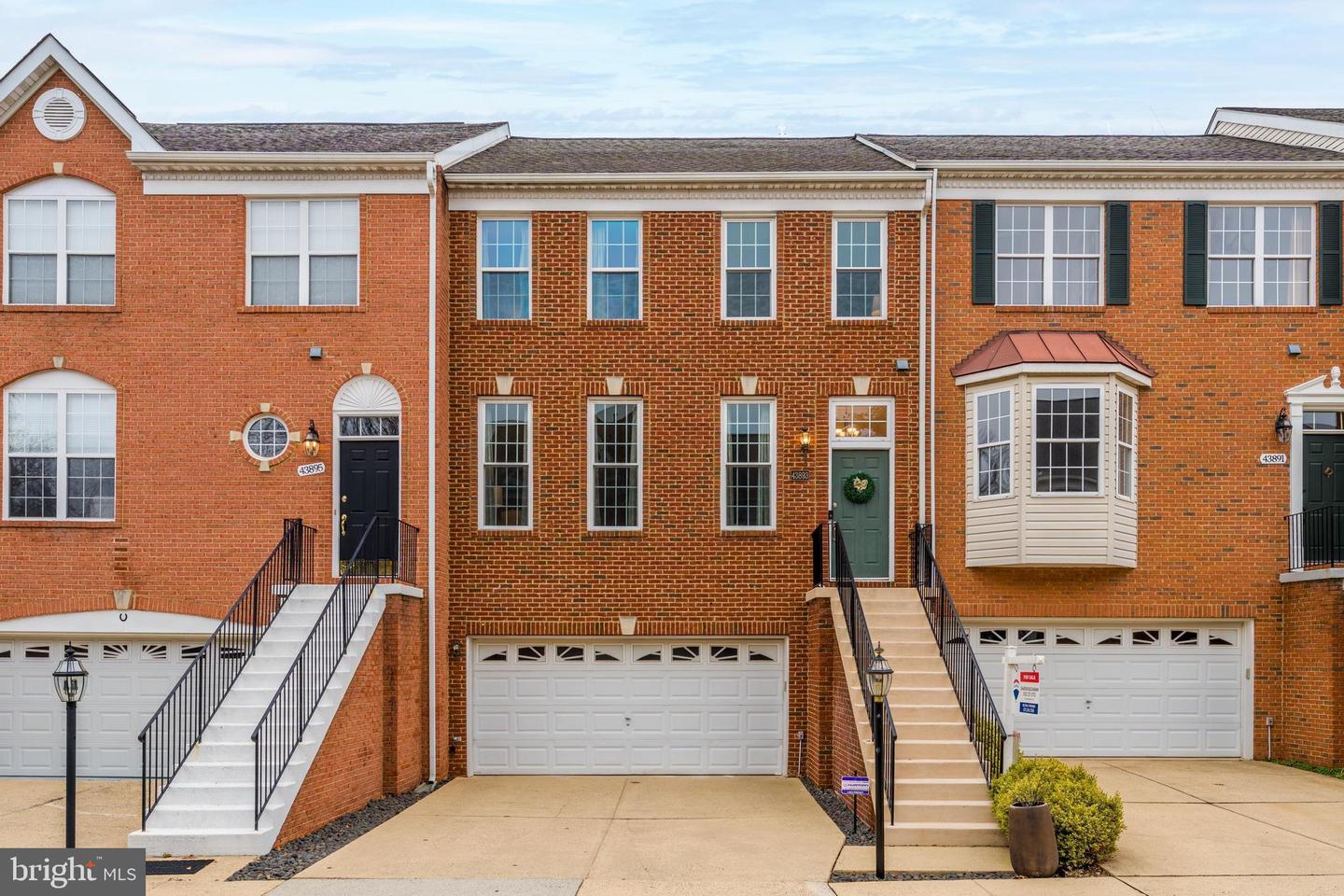 43893 Sandburg Square, Ashburn