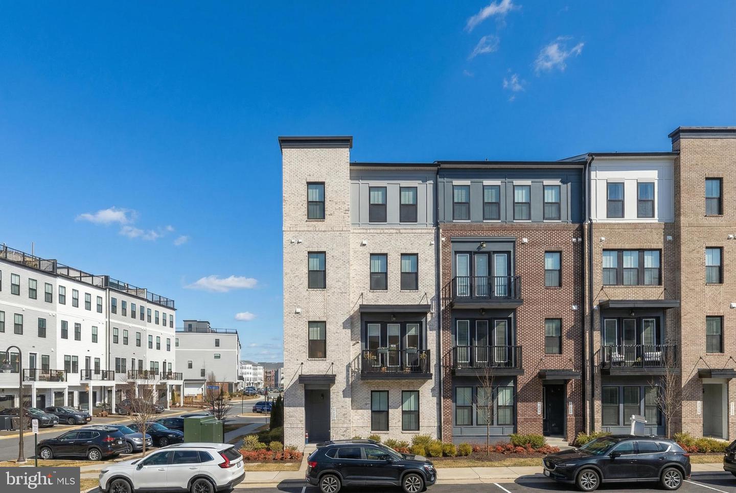 43255 Farringdon Square, Ashburn