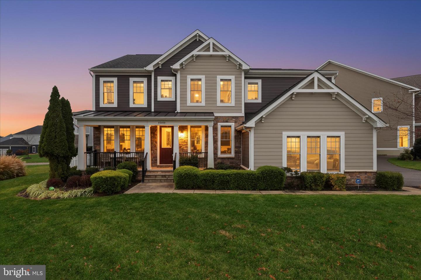 23698 Heather Mews Drive, Ashburn