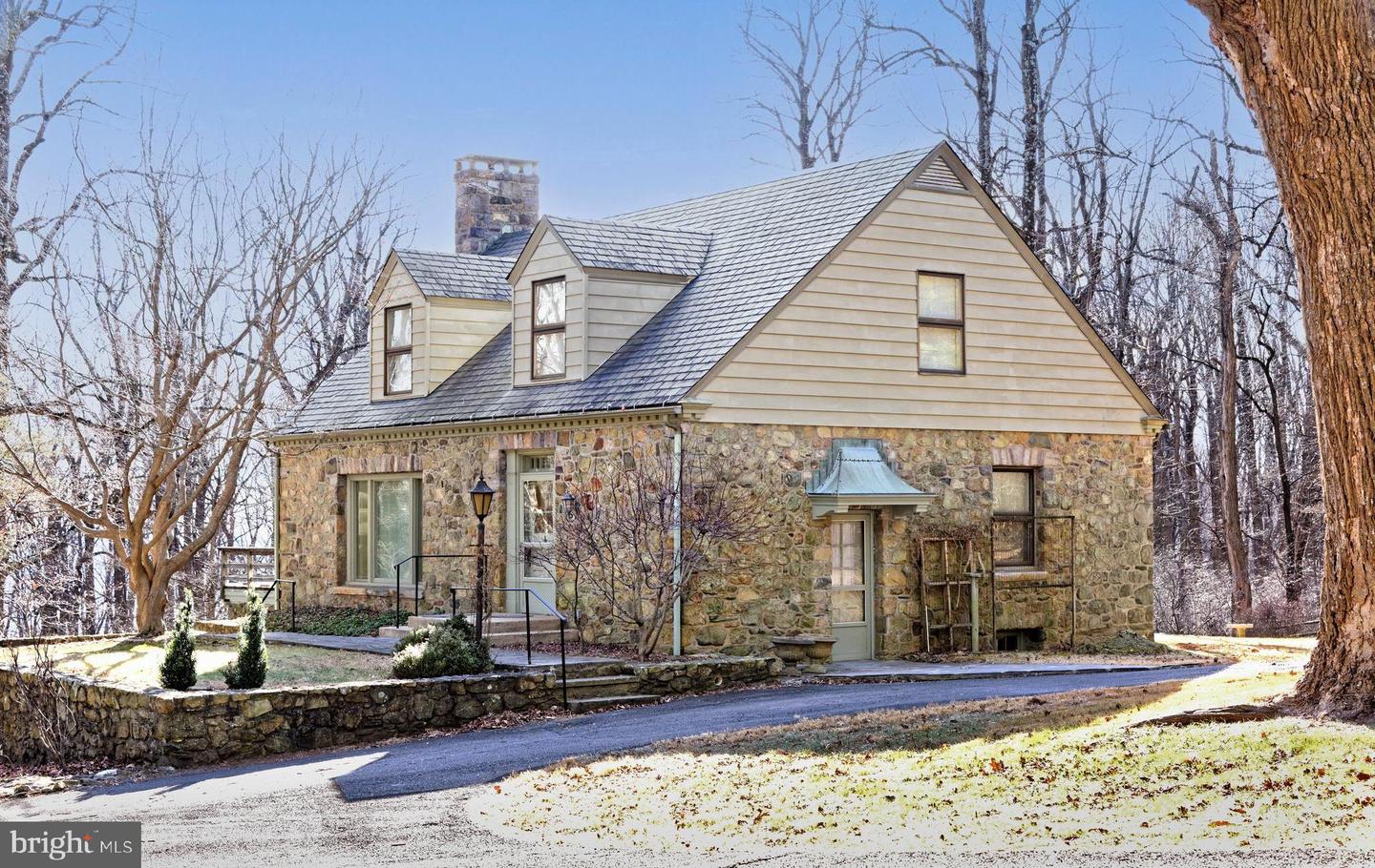32843 Mount Weather Road, Bluemont