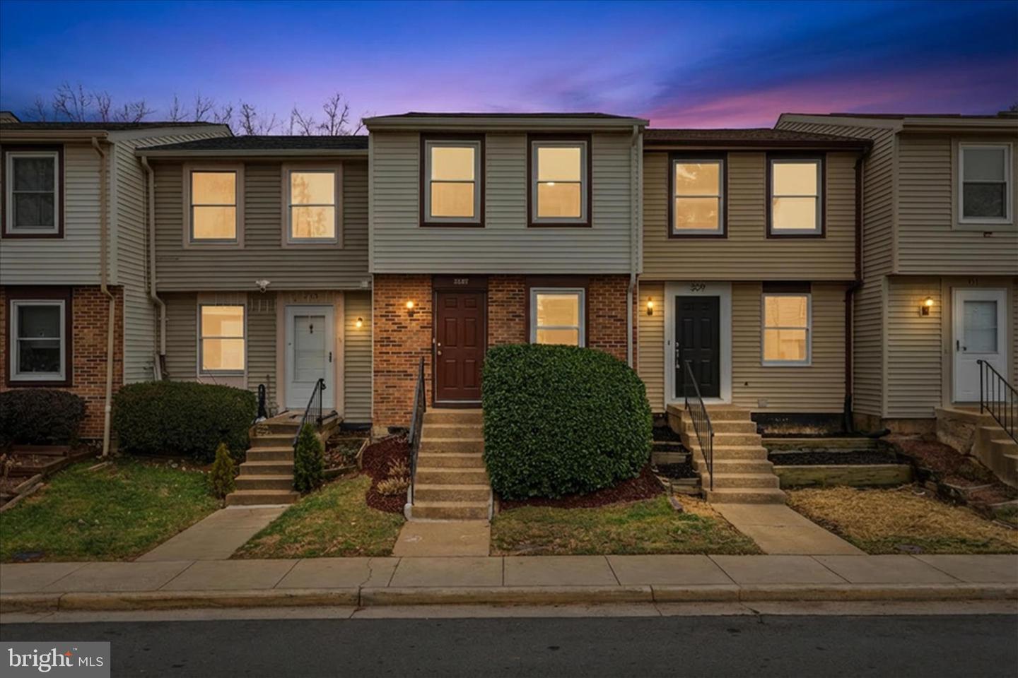307 Brethour Court, Sterling