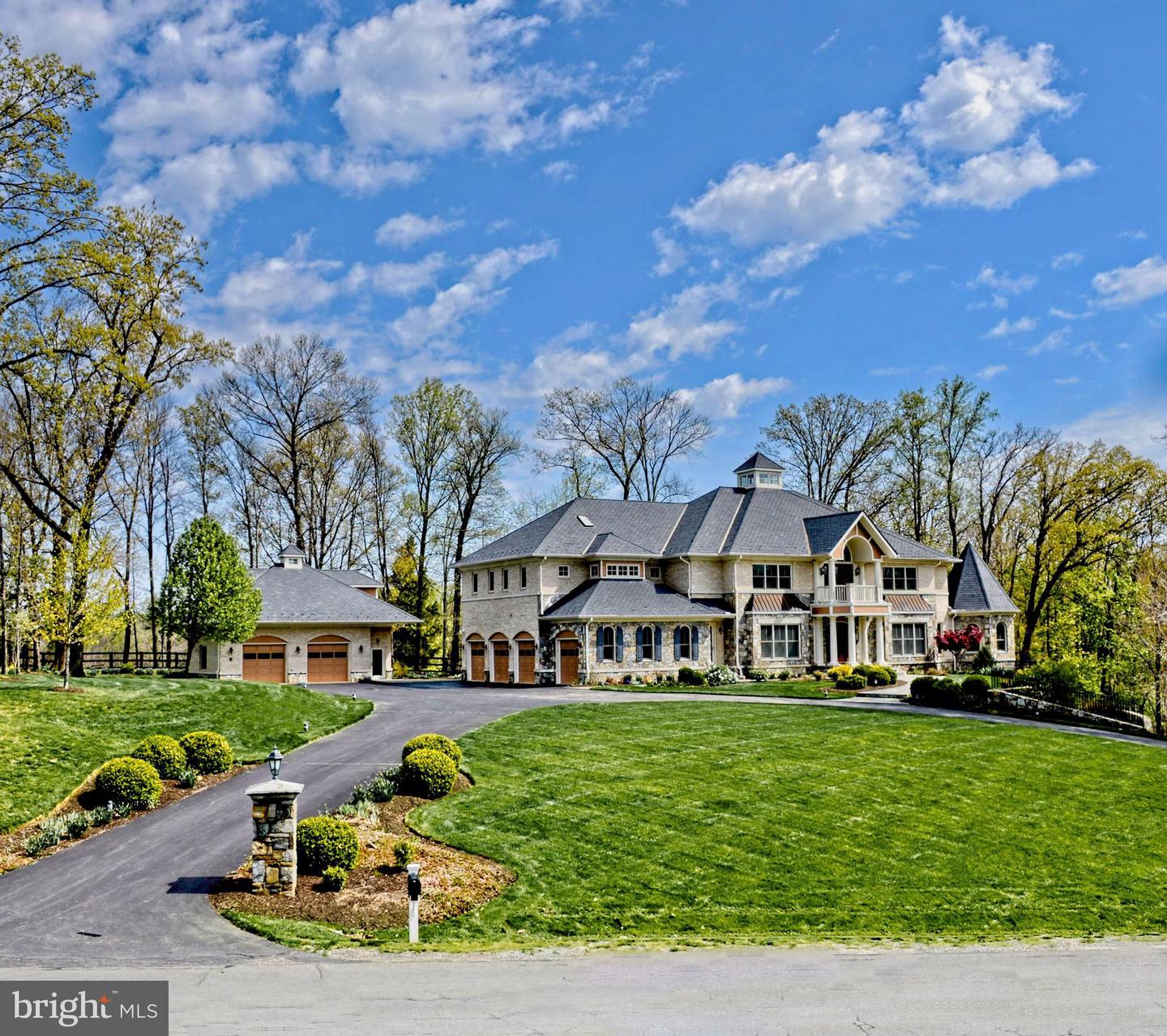 40436 Beacon Hill Drive, Leesburg