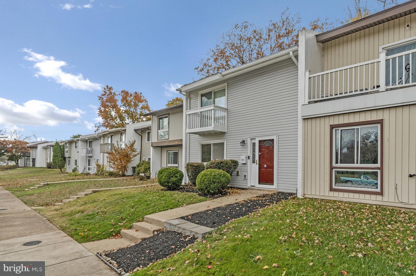 203 Greenfield Court, Sterling