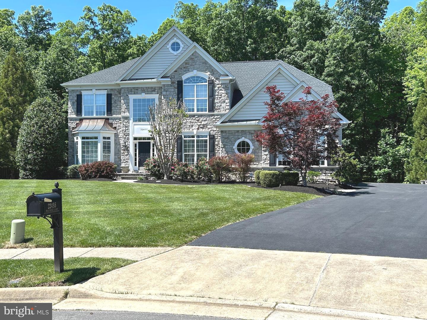 22455 Pine Ridge Court, Ashburn
