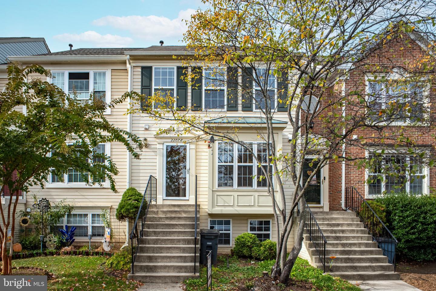 22078 Manning Square, Sterling