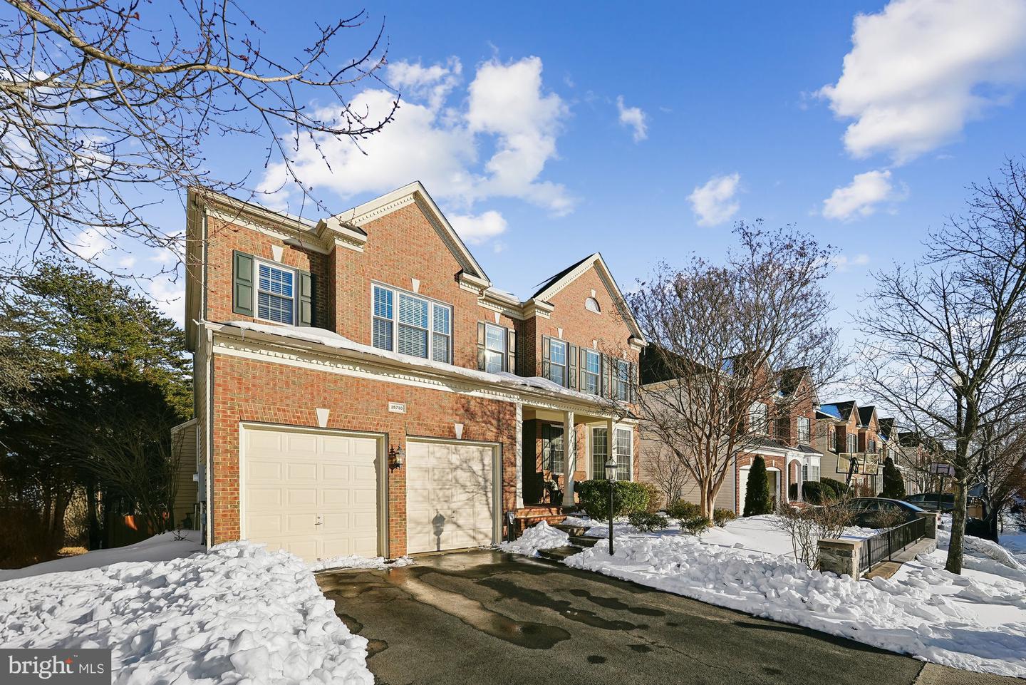 25730 S S Village Drive, Chantilly