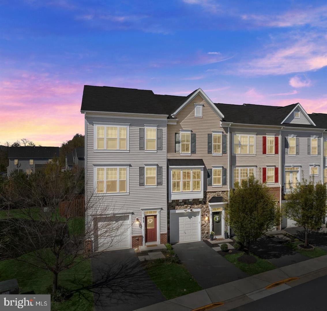 211 Miles Hawk Terrace, Purcellville