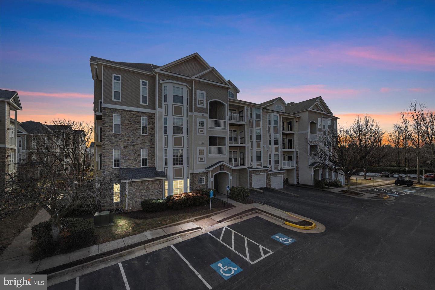 506 Sunset View Terrace SE #101, Leesburg