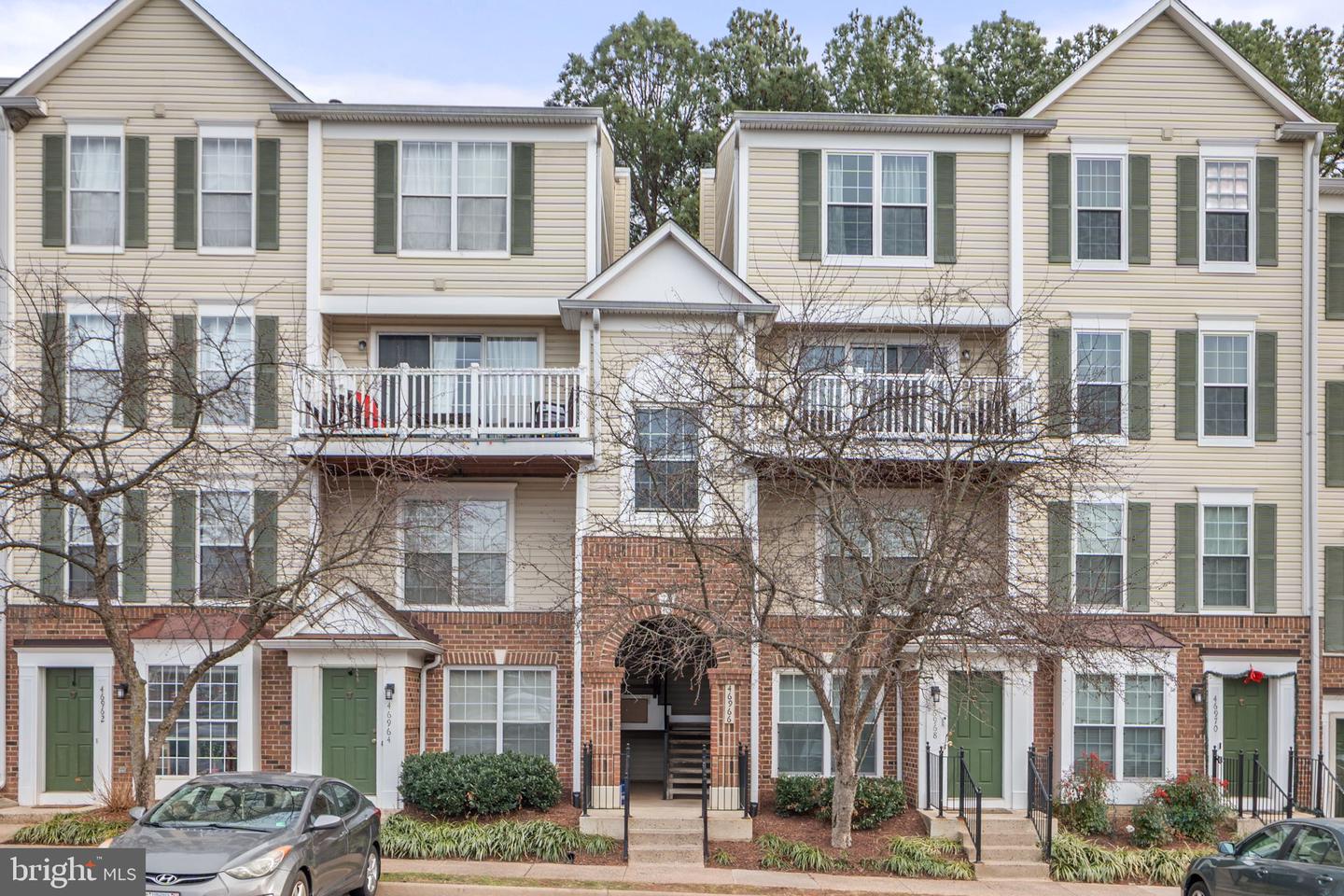 46966 Courtyard Square #301, Sterling